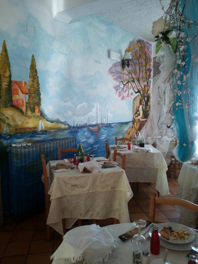 Hotel Villa Laura Ρίμινι Εξωτερικό φωτογραφία